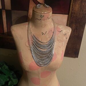 Beige Choker Necklace with Chain and matching earrings